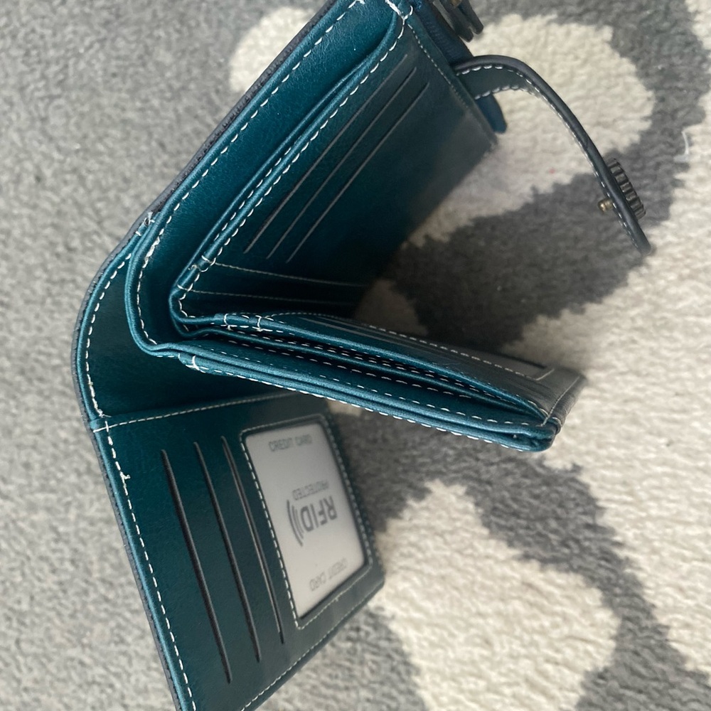 New green faux Leather Wallet with Decorative Button Closure - Picture 6 of 6